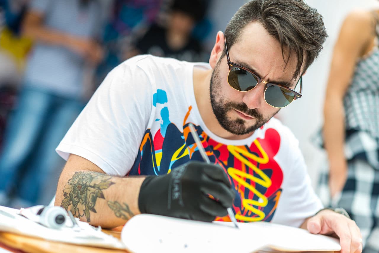 Alex Lehours at work